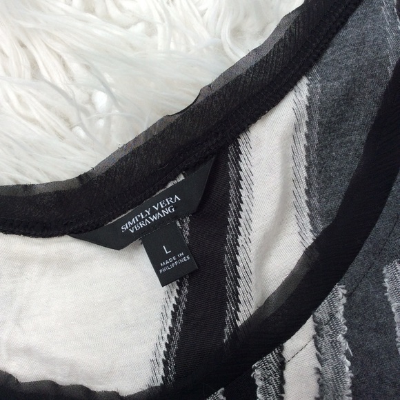 Vera Wang Handkerchief Hem Textured Tank - Picture 4 of 9